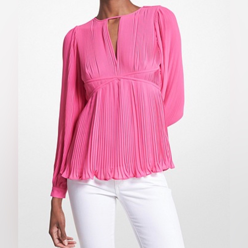 MICHAEL MICHAEL KORS
Pleated Georgette Blouse new with tags